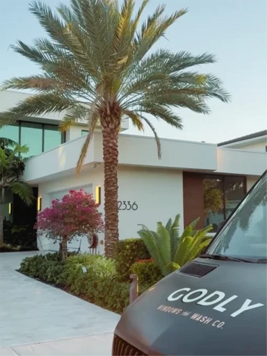 professional window cleaning team member