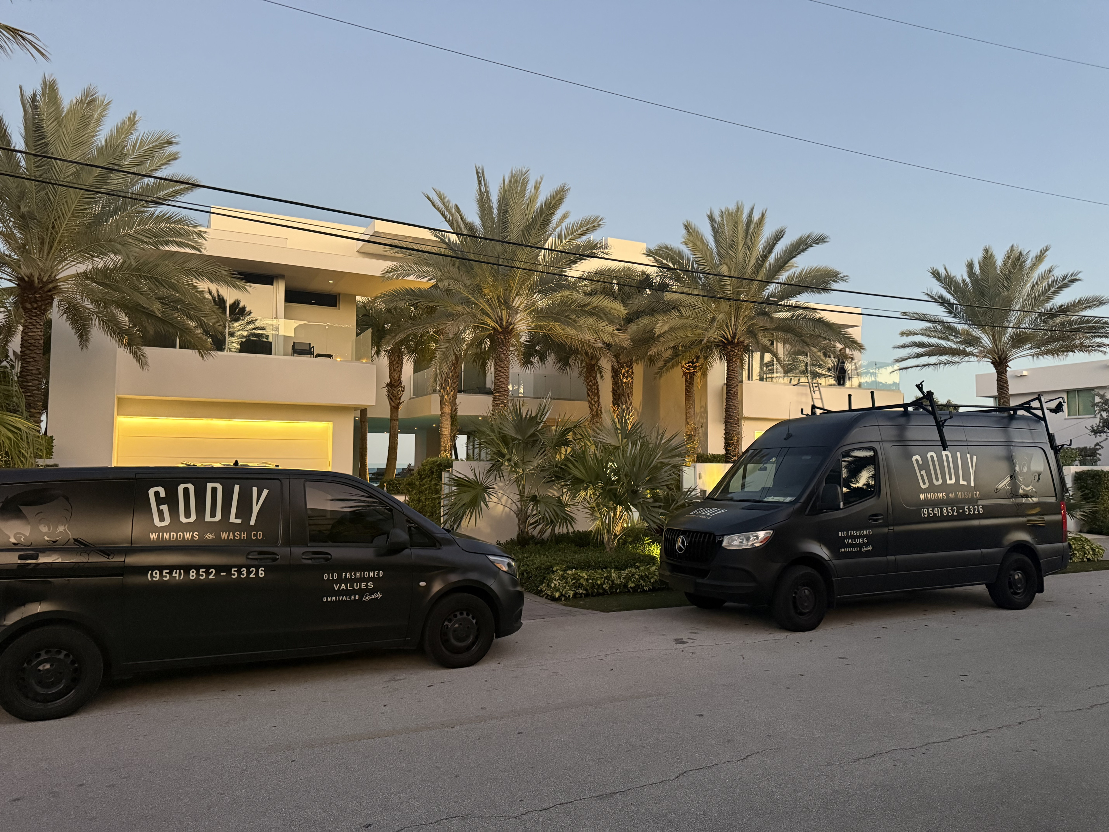 Professional window cleaning service in Lauderhill, FL